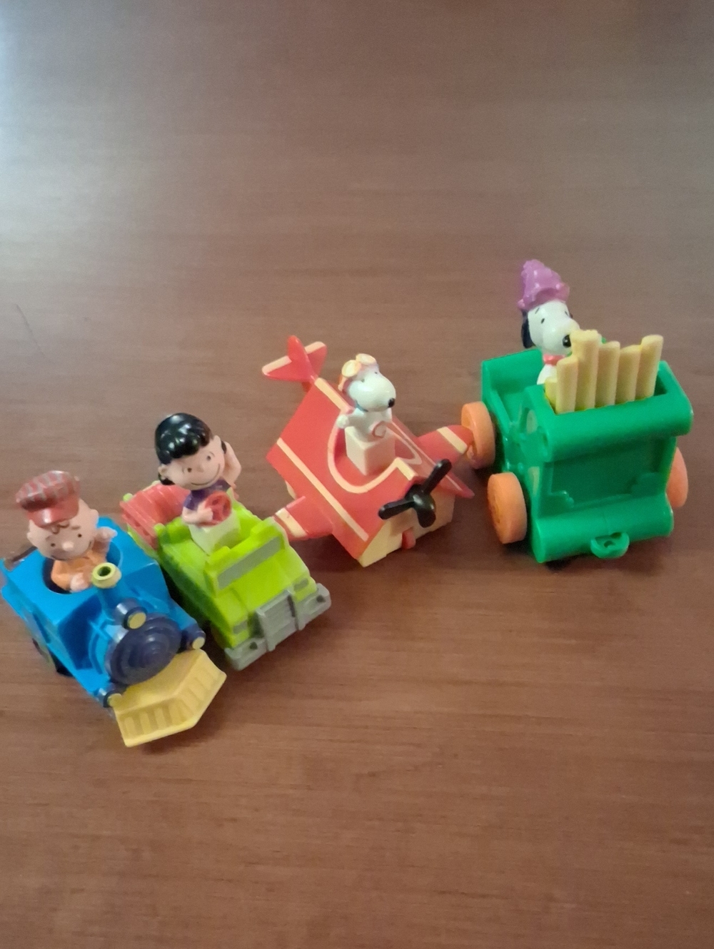 Vintage Lot 60's 70's Charlie Brown, Snoopy ,Lucy TV Show Retro Charlie Brown